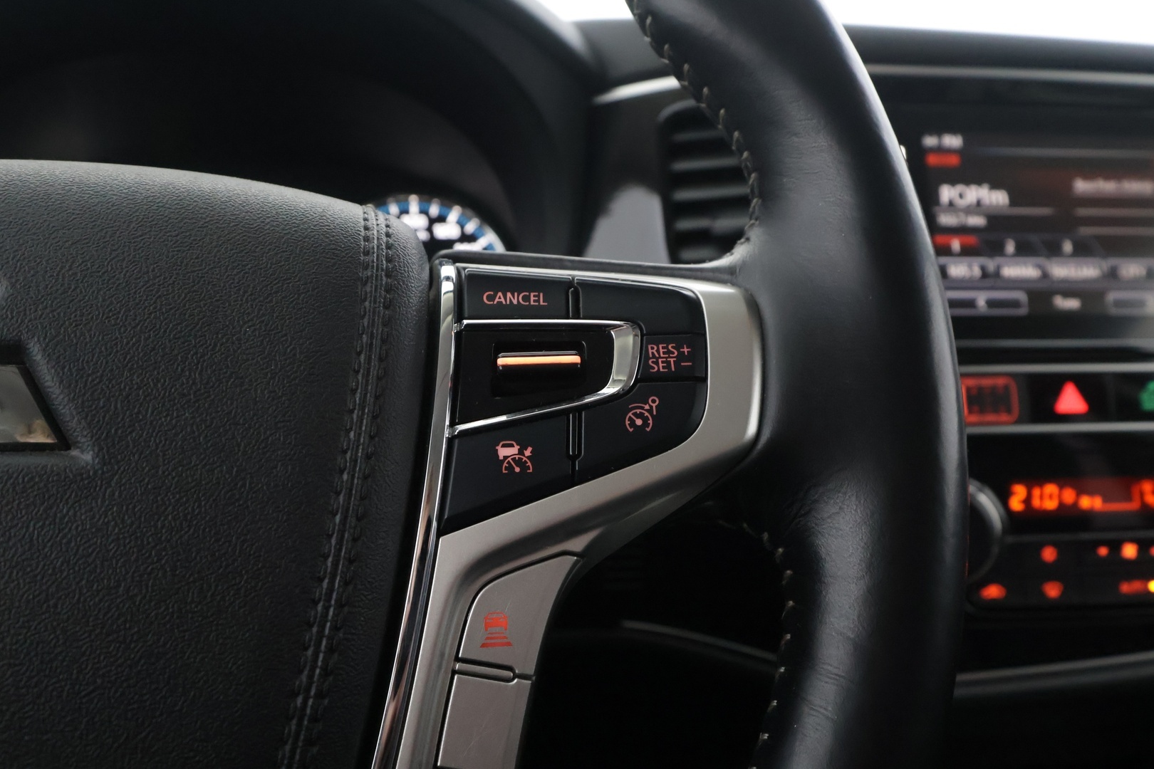 MITSUBISHI Outlander PHEV 2019