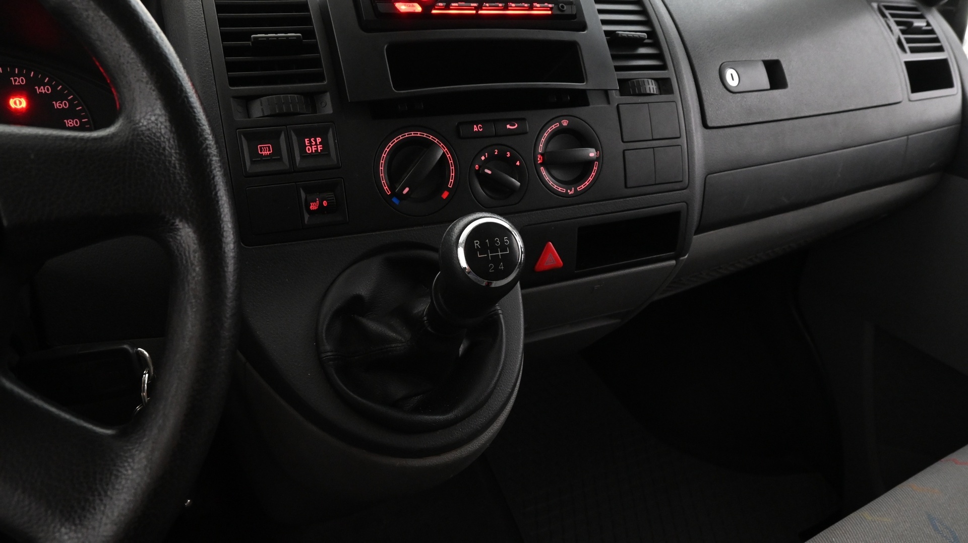 VOLKSWAGEN Transporter 2008