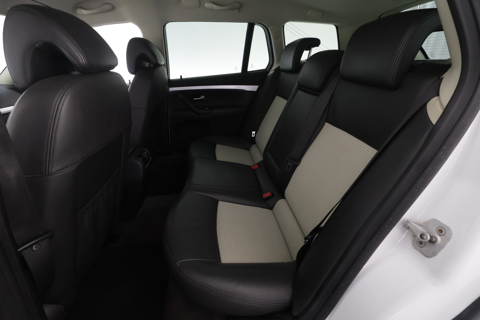 SAAB 9-3 2011