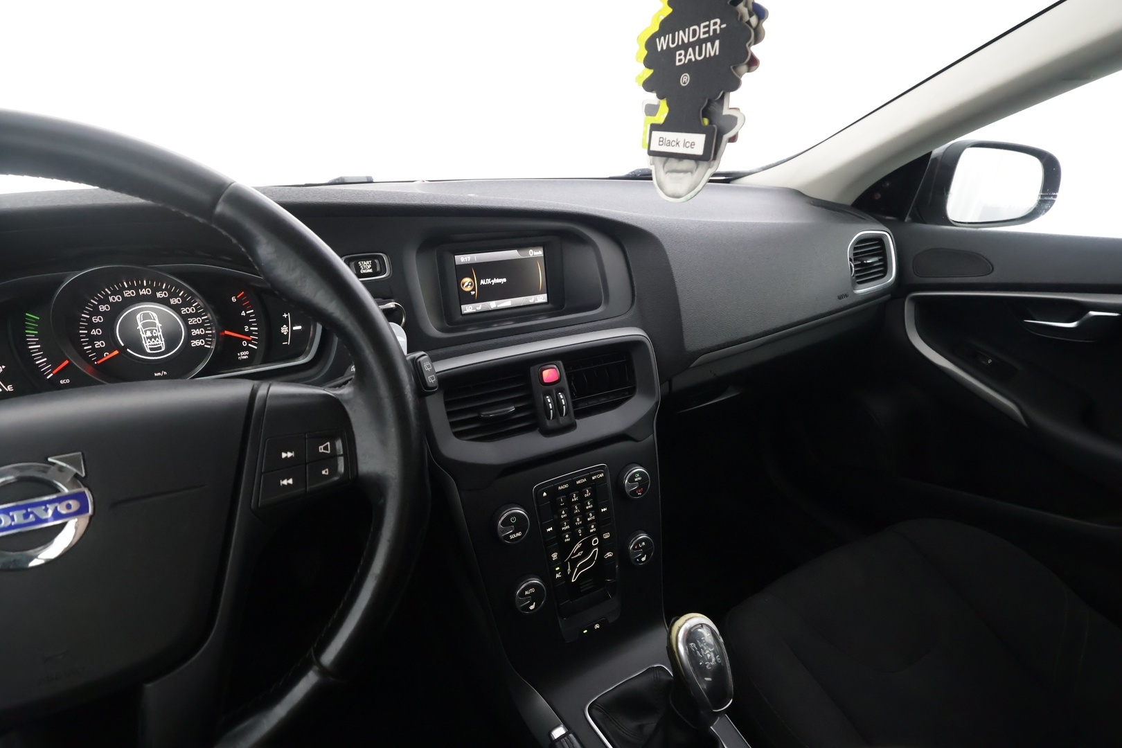 VOLVO V40 2013