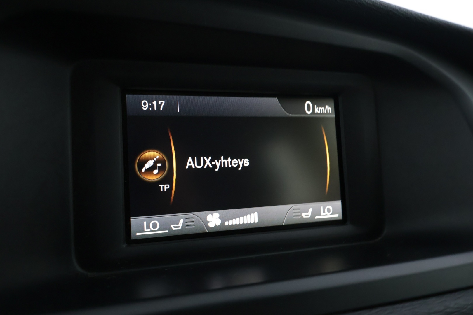 VOLVO V40 2013