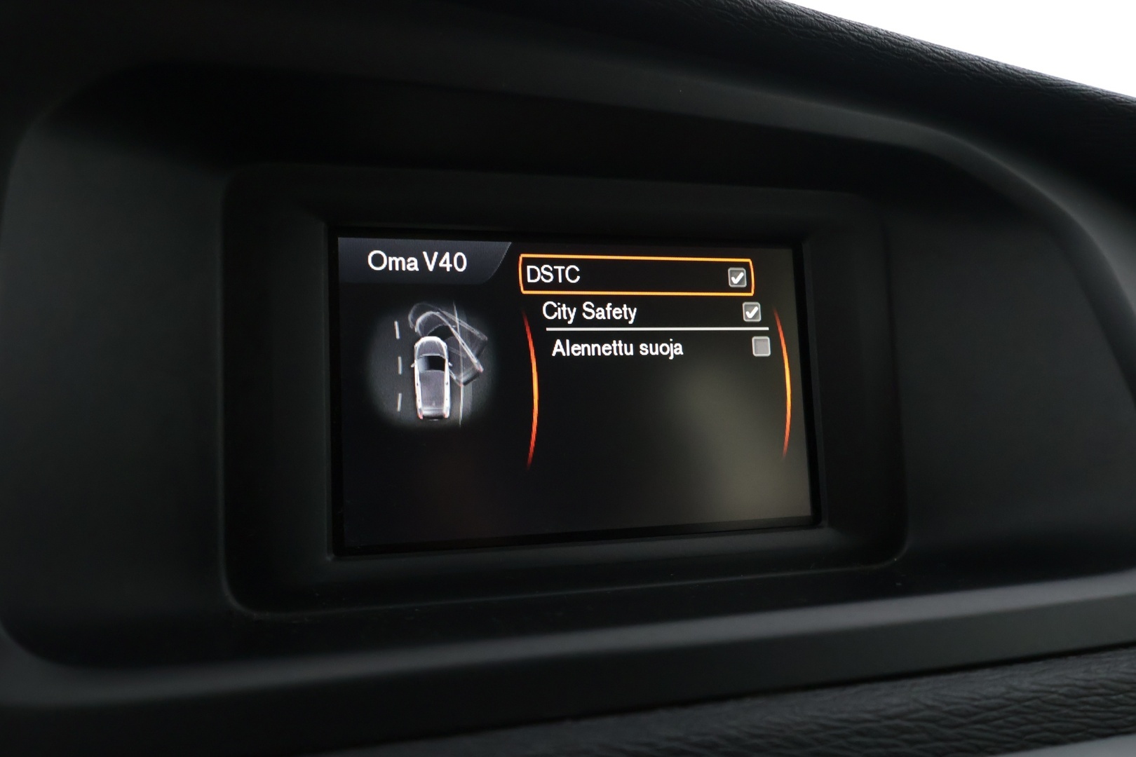 VOLVO V40 2013