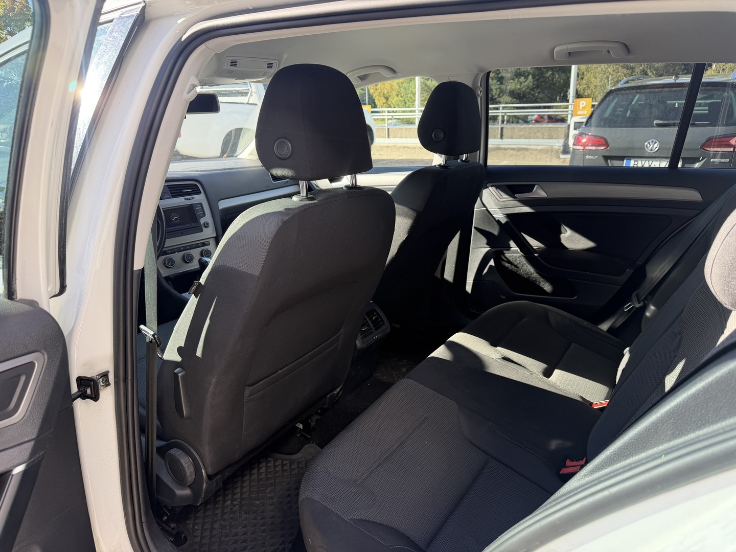 VOLKSWAGEN Golf 2016