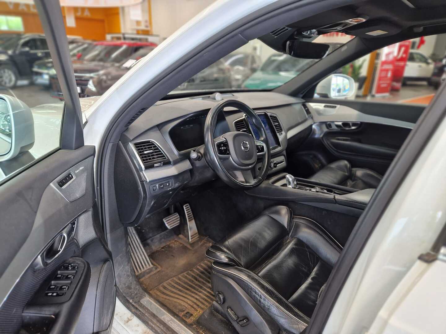 VOLVO XC90 2016
