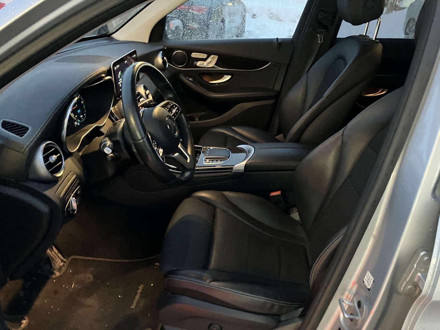 MERCEDES-BENZ GLC 2021