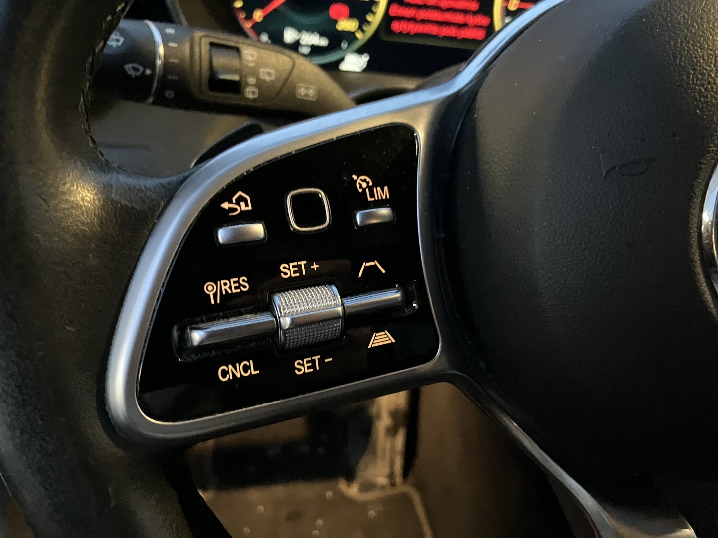 MERCEDES-BENZ GLC 2021