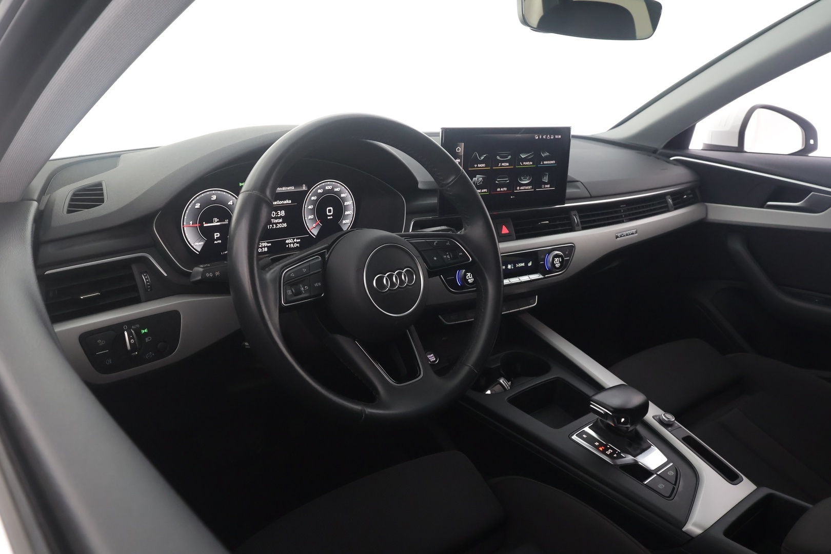 AUDI A4 2020