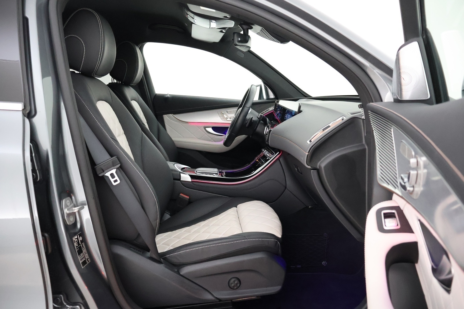 MERCEDES-BENZ EQC 2020