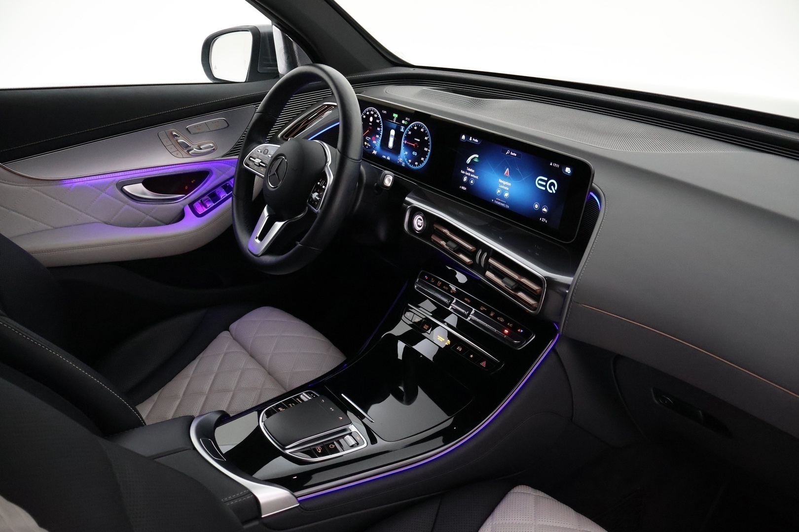 MERCEDES-BENZ EQC 2020