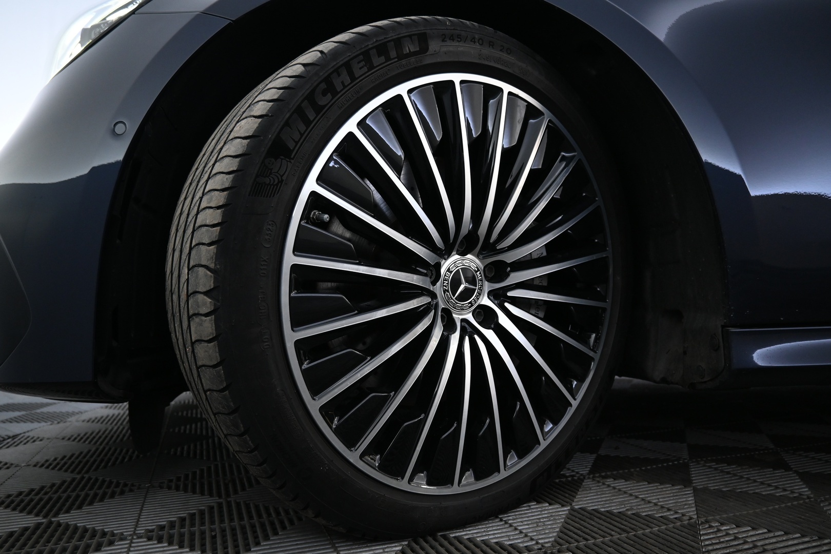 MERCEDES-BENZ E 2024