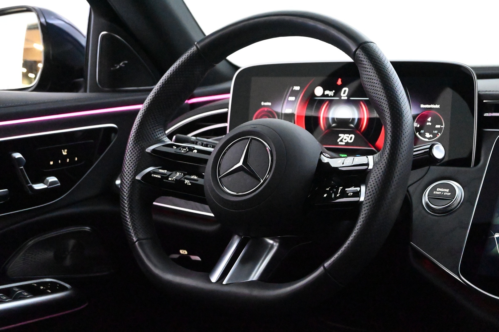 MERCEDES-BENZ E 2024