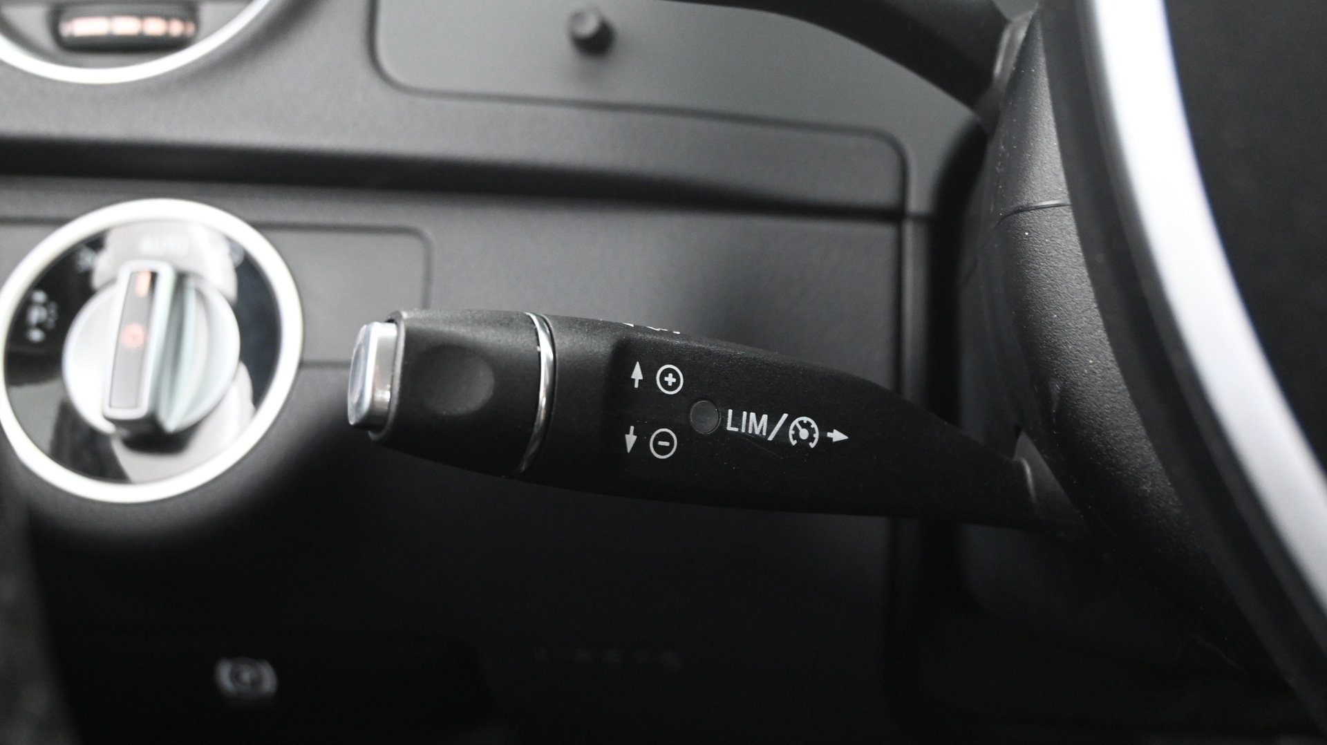 MERCEDES-BENZ C 2012