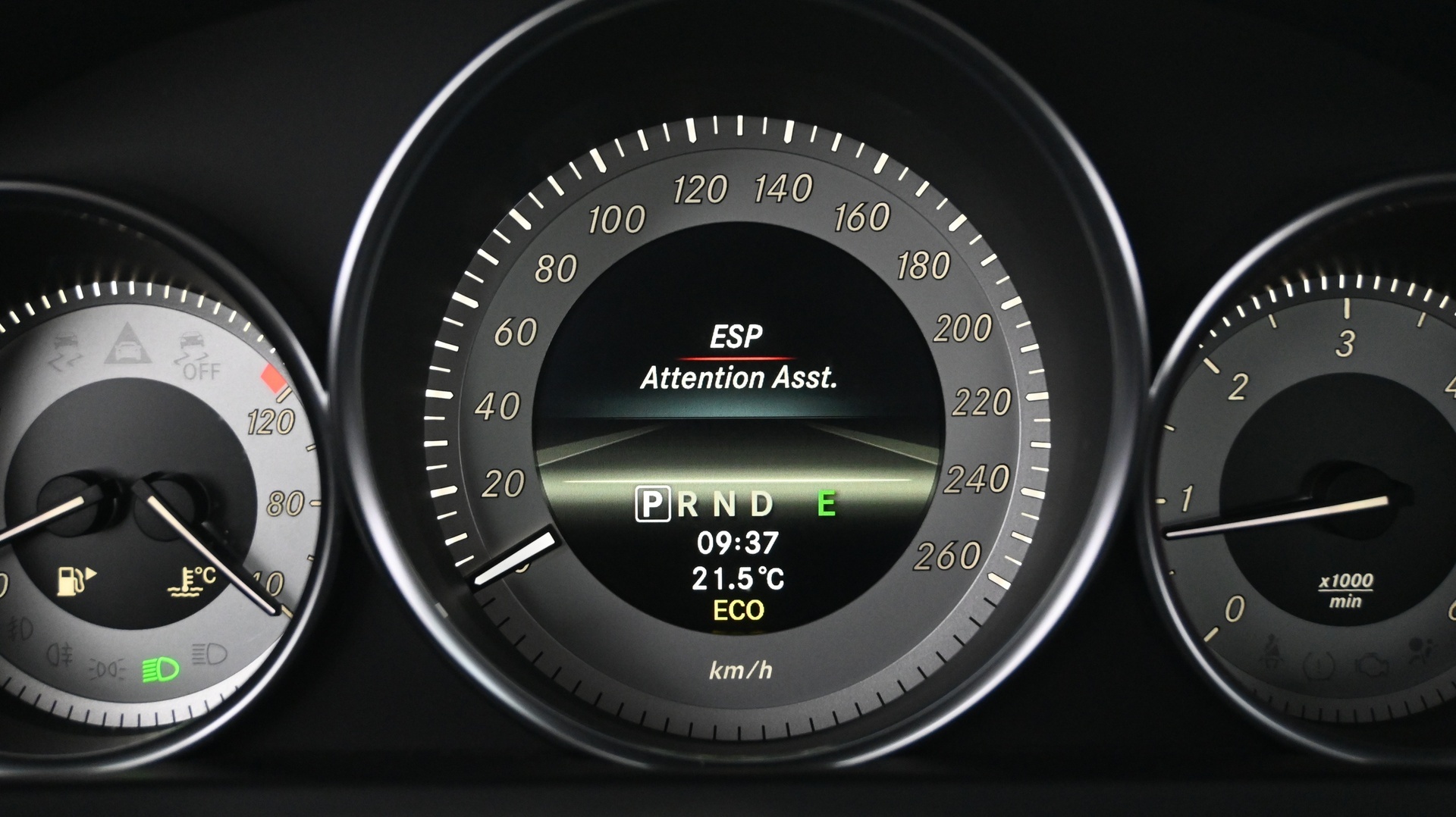 MERCEDES-BENZ C 2012