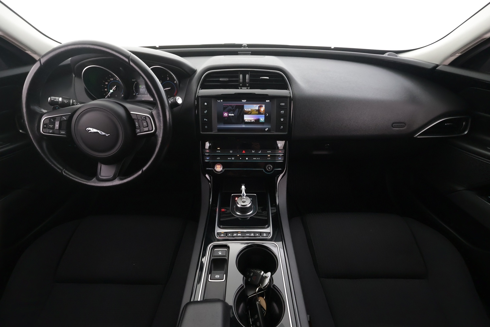 JAGUAR XE 2017