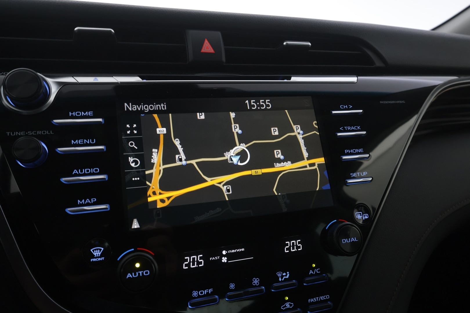 TOYOTA Camry 2019
