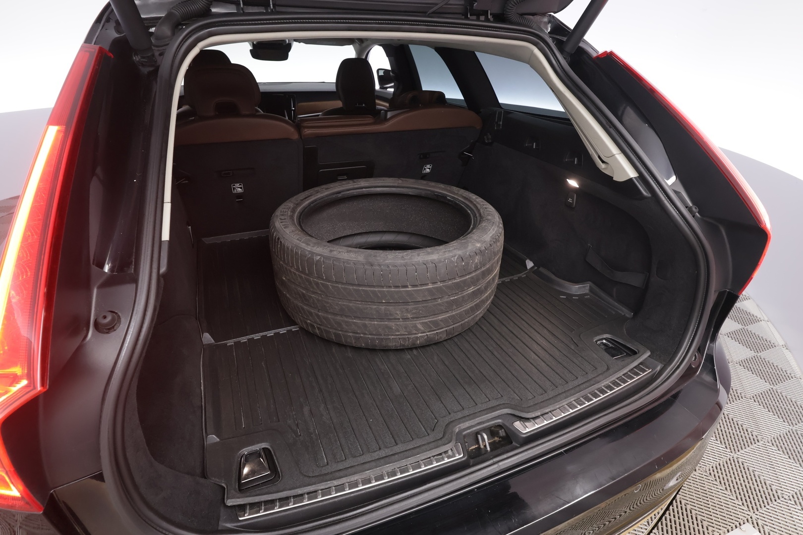VOLVO V90 2020