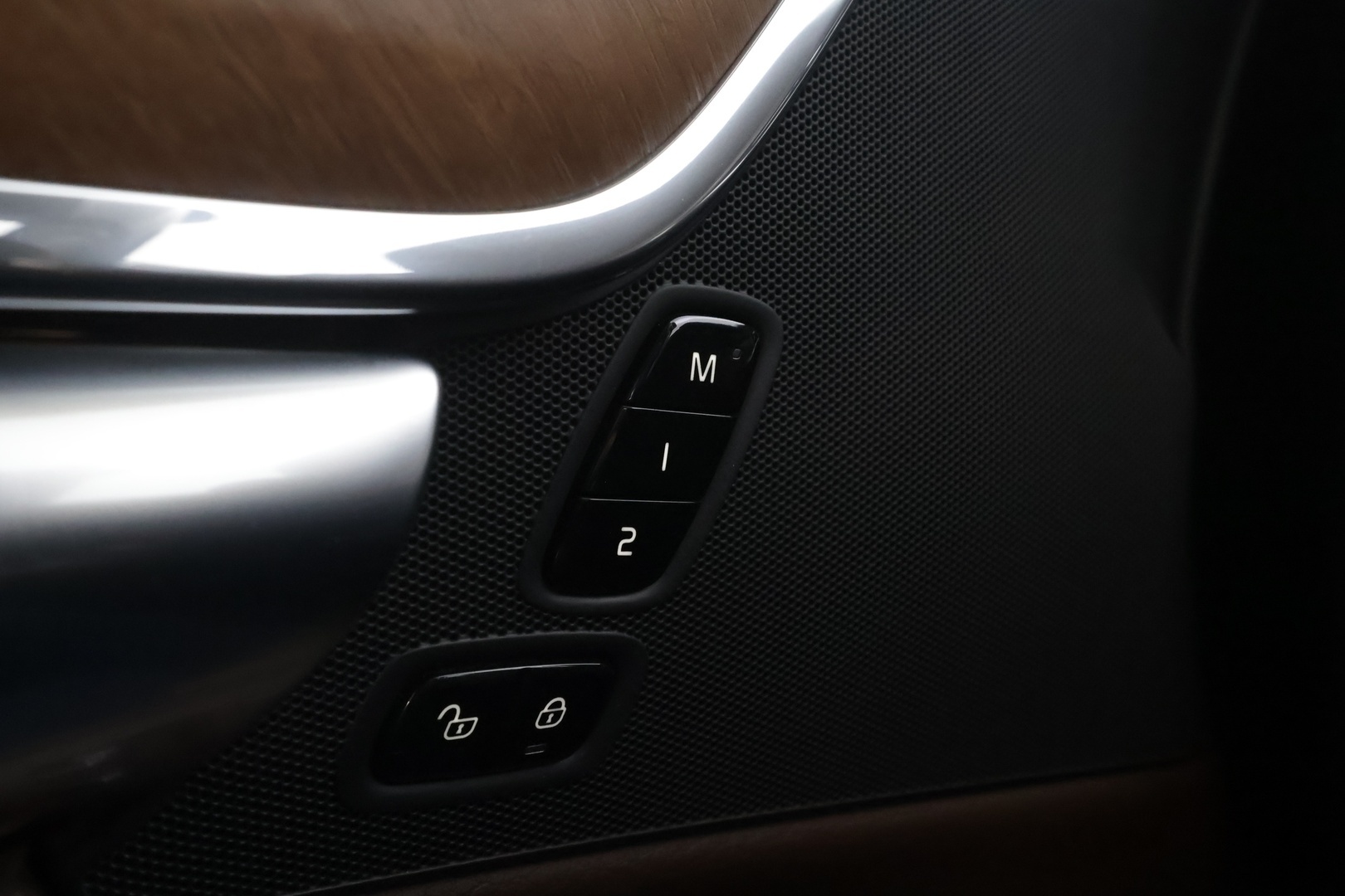 VOLVO V90 2020