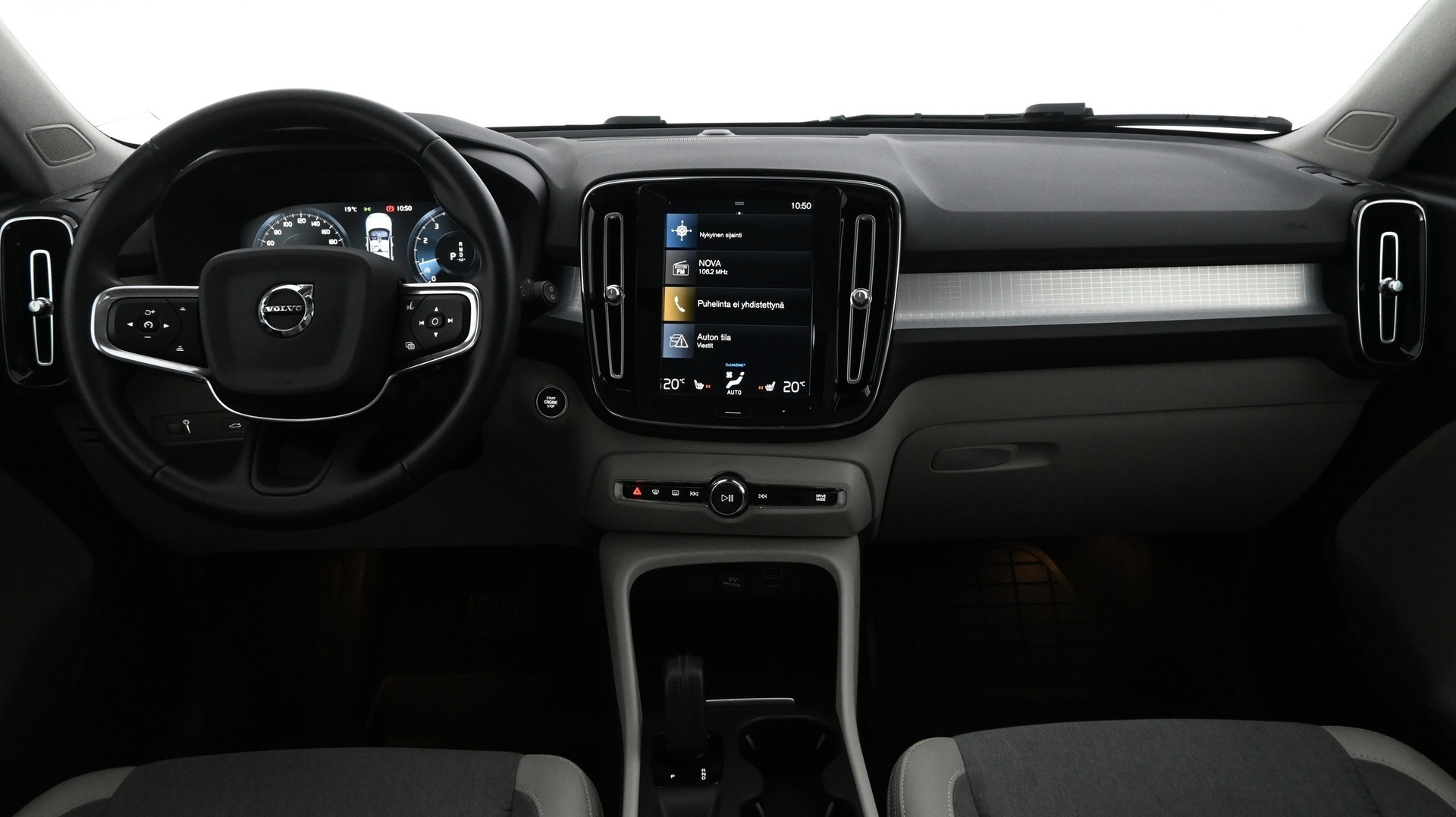 VOLVO XC40 2020