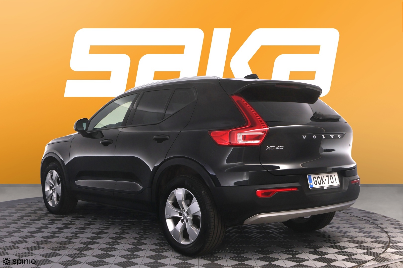 VOLVO XC40 2021