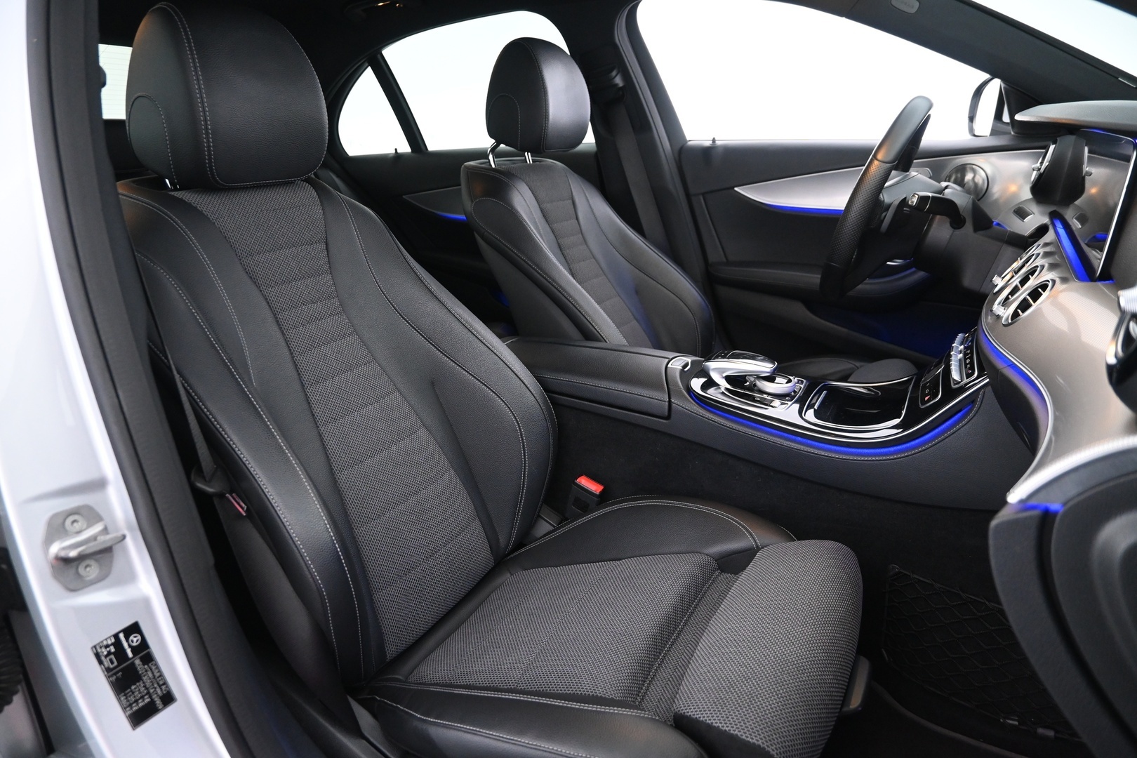 MERCEDES-BENZ E 2016