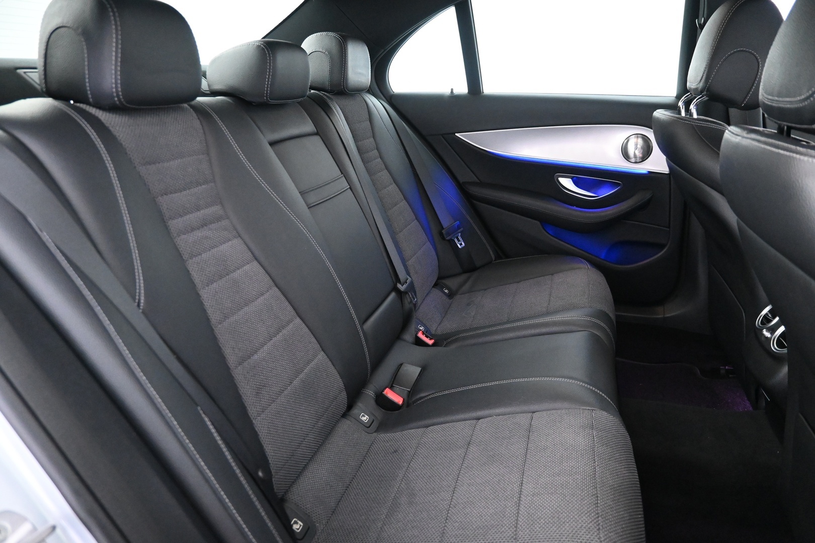 MERCEDES-BENZ E 2016