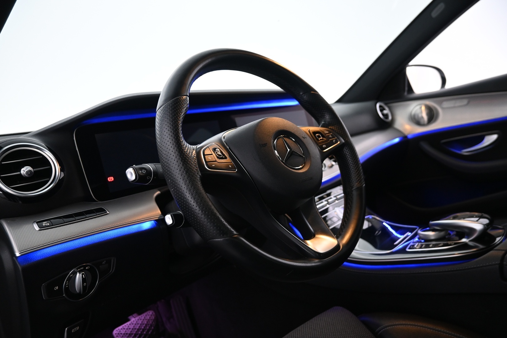 MERCEDES-BENZ E 2016