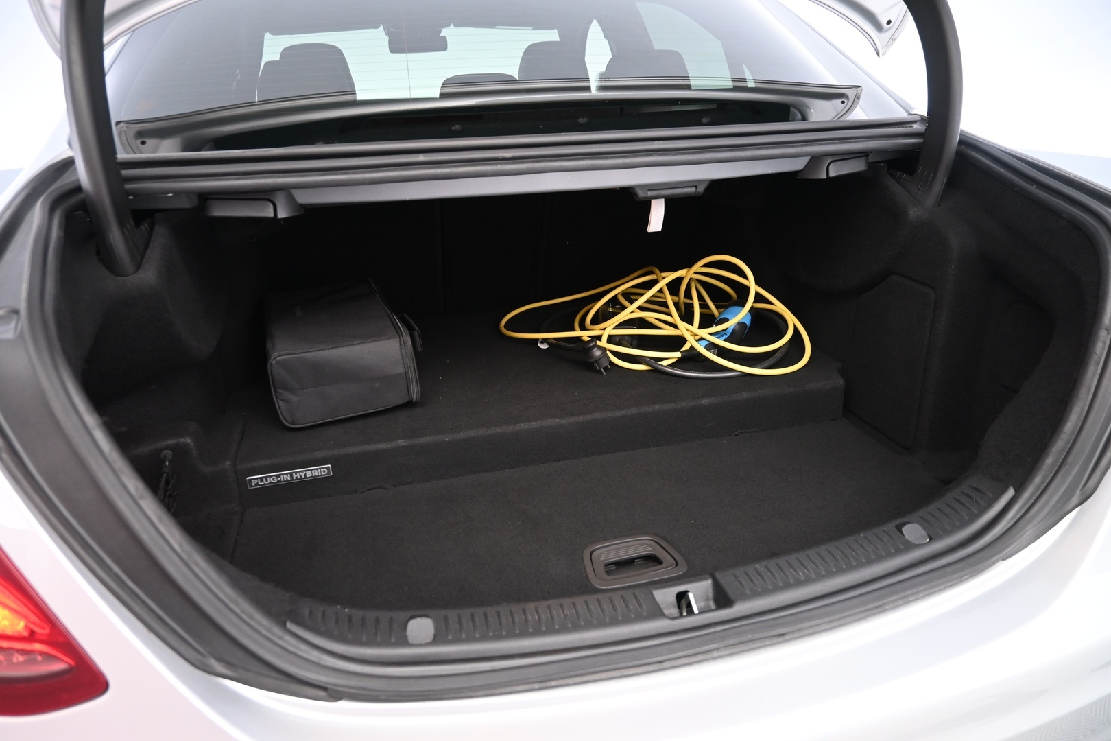 MERCEDES-BENZ E 2016