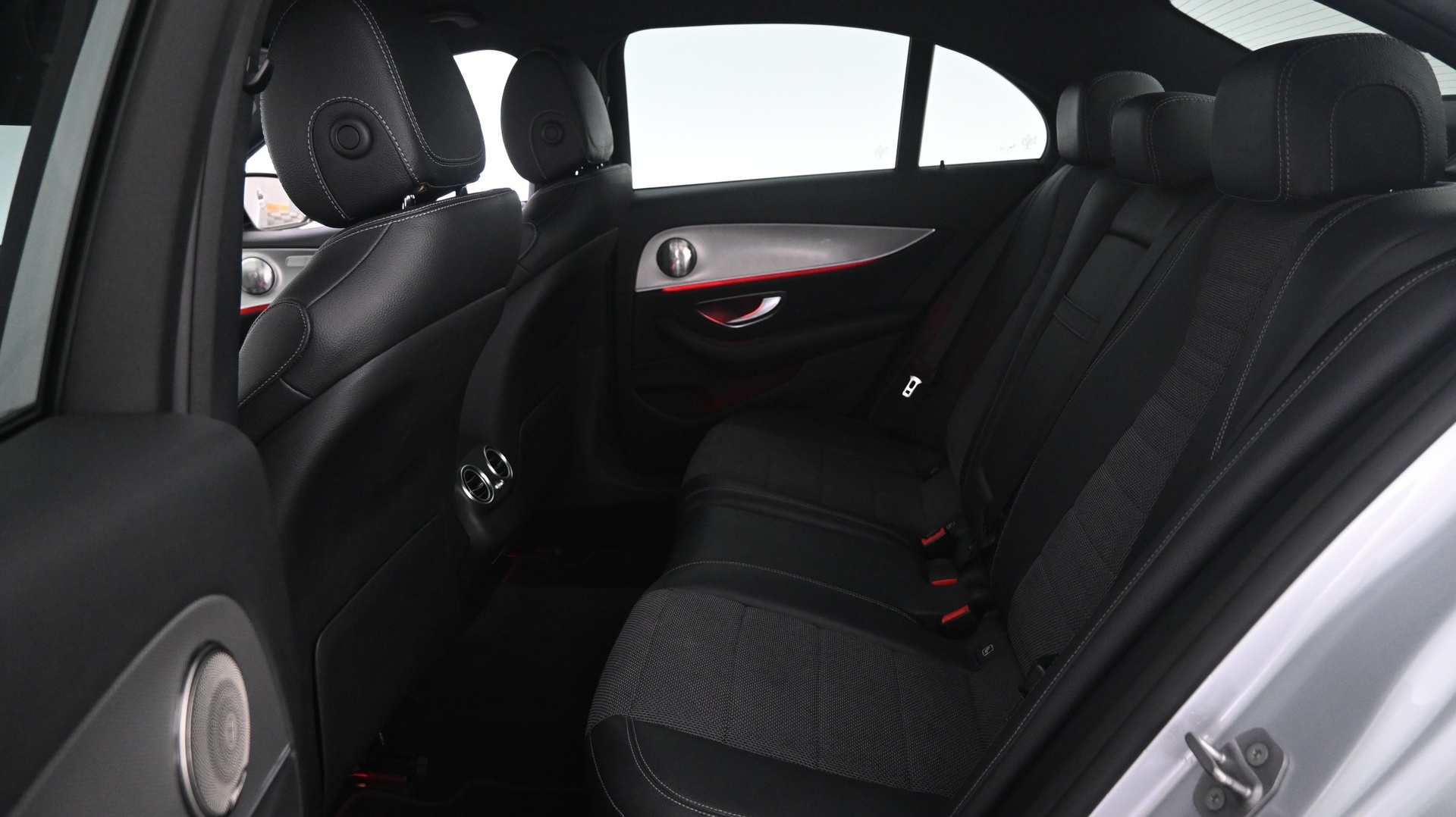 MERCEDES-BENZ E 2016