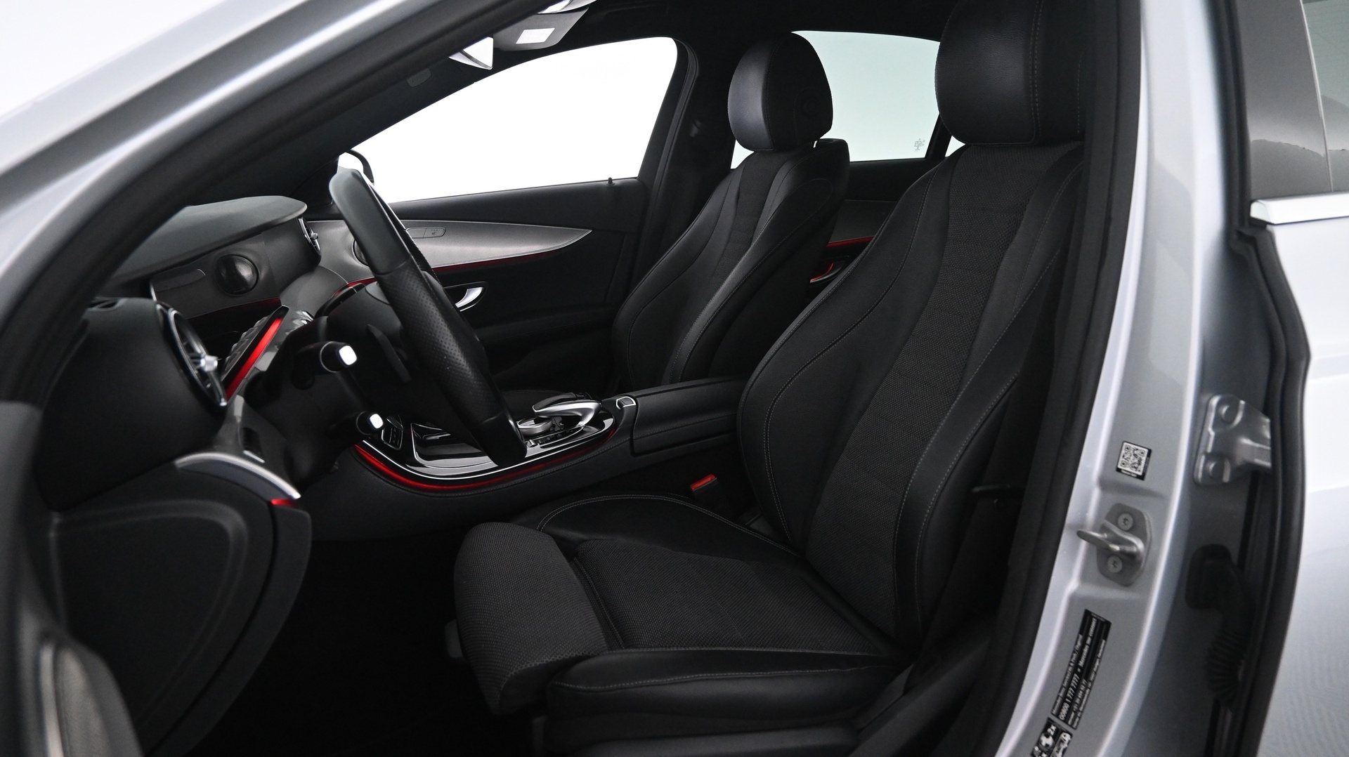 MERCEDES-BENZ E 2016