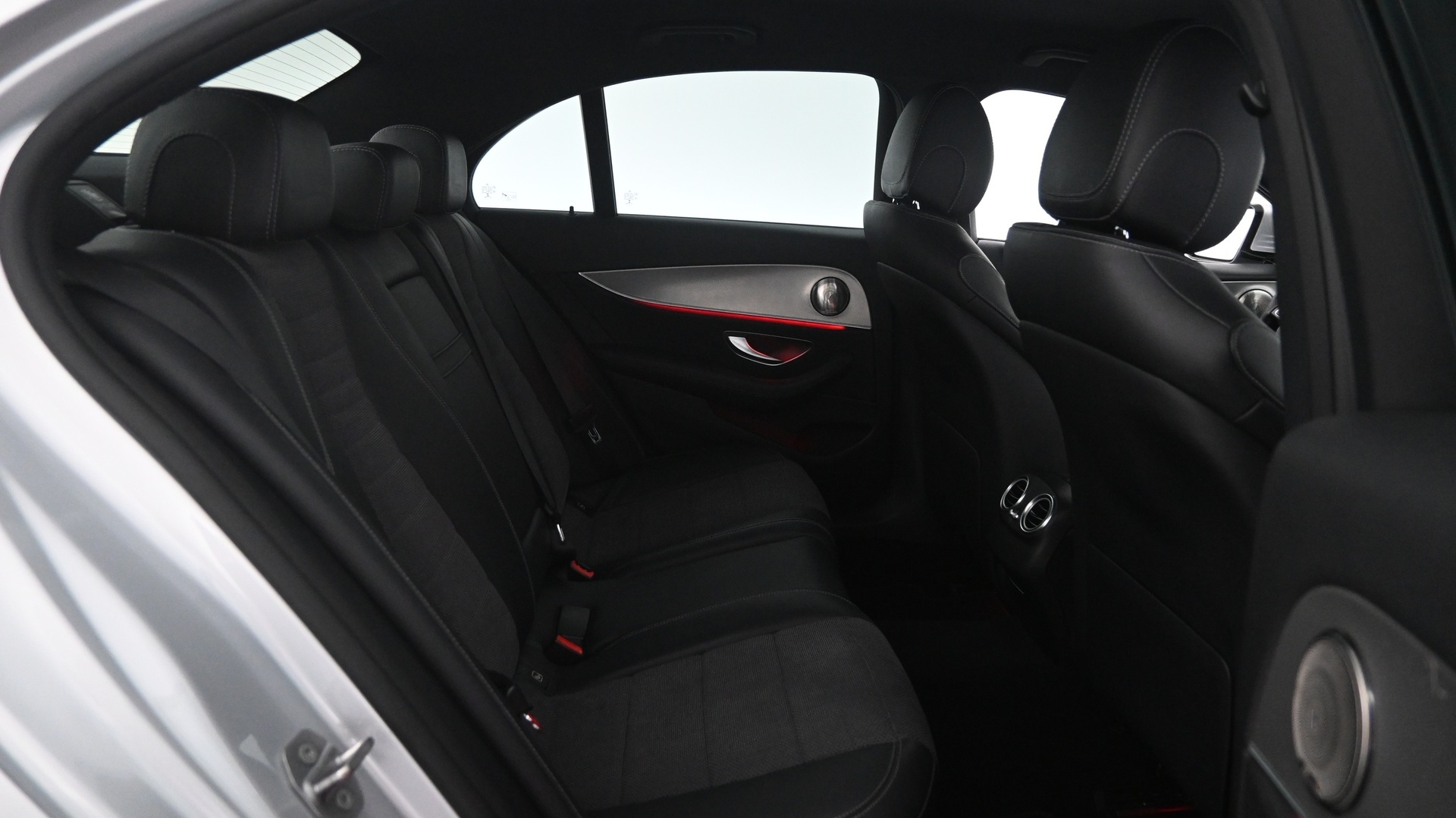 MERCEDES-BENZ E 2016