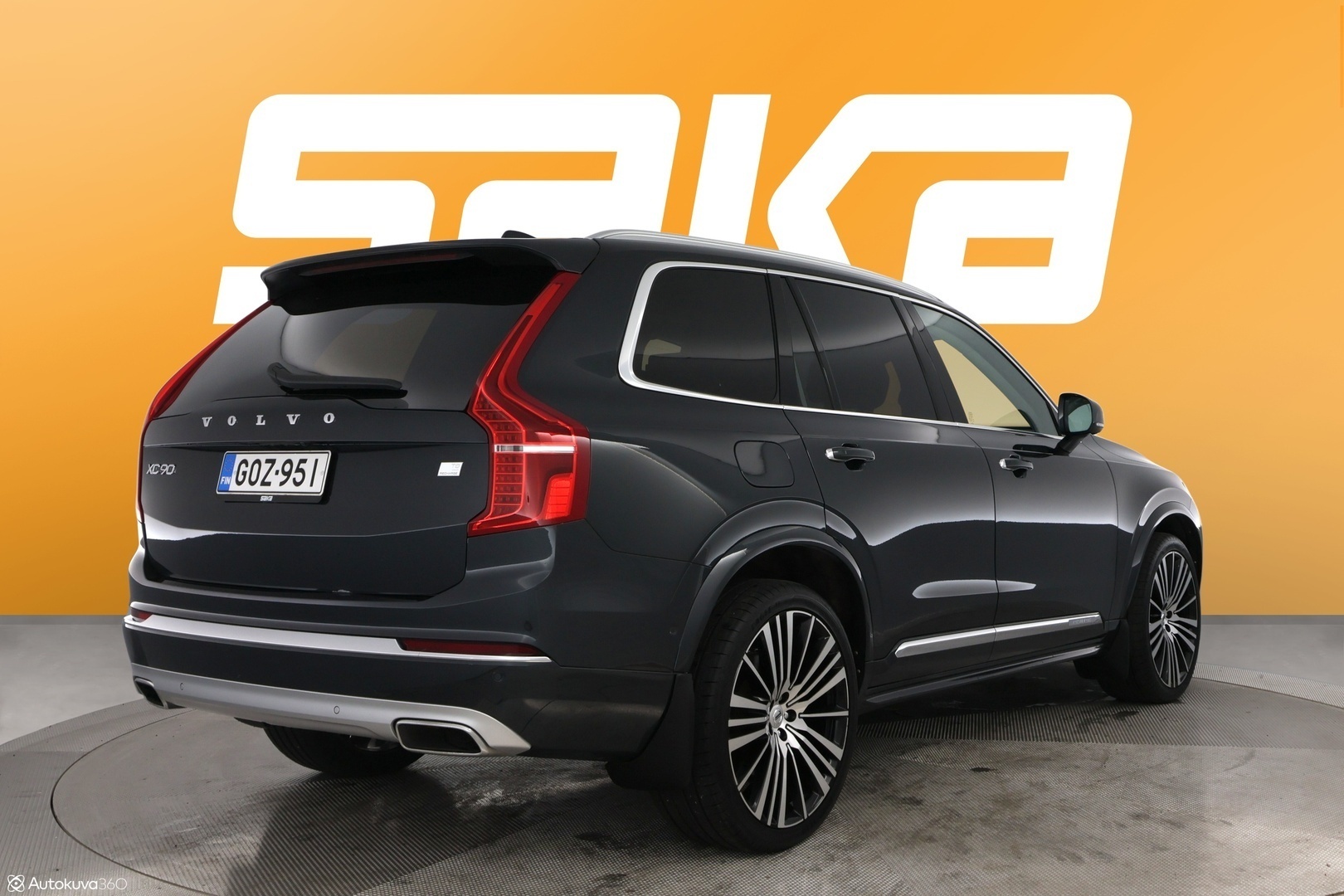 VOLVO XC90 2021