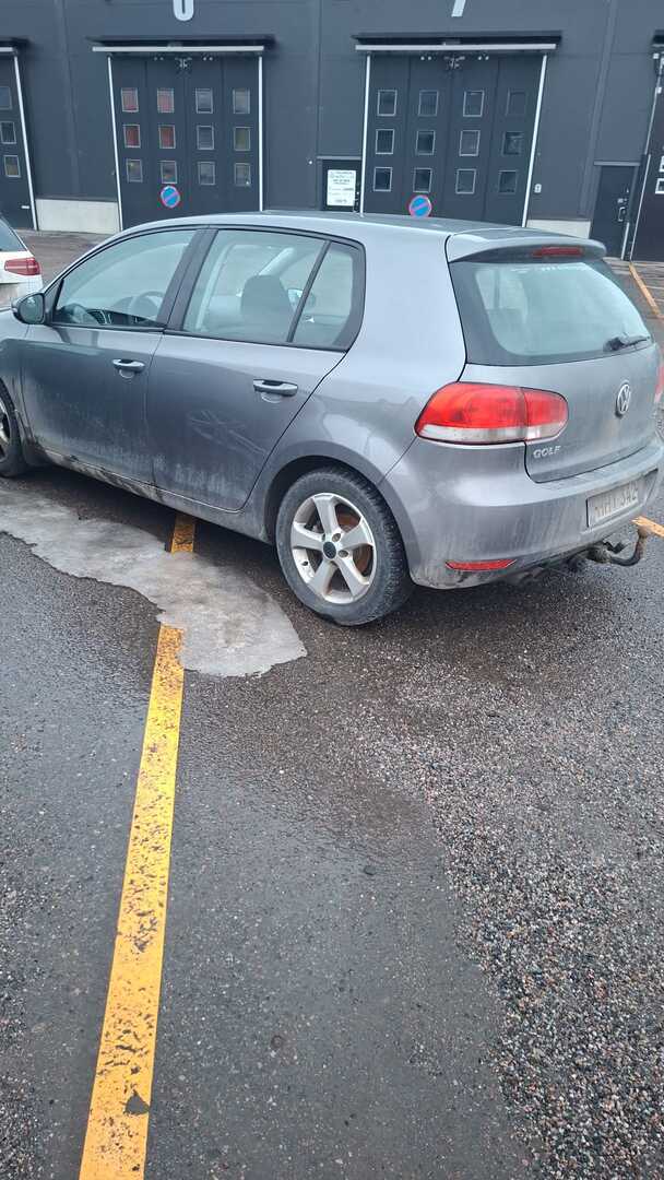 VOLKSWAGEN Golf 2009