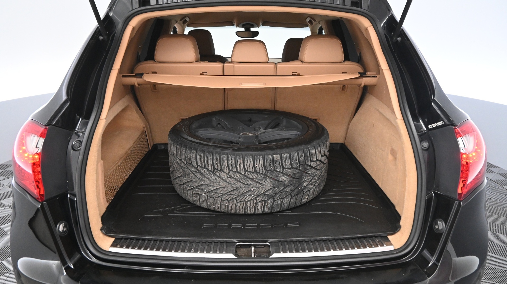 PORSCHE Cayenne 2011