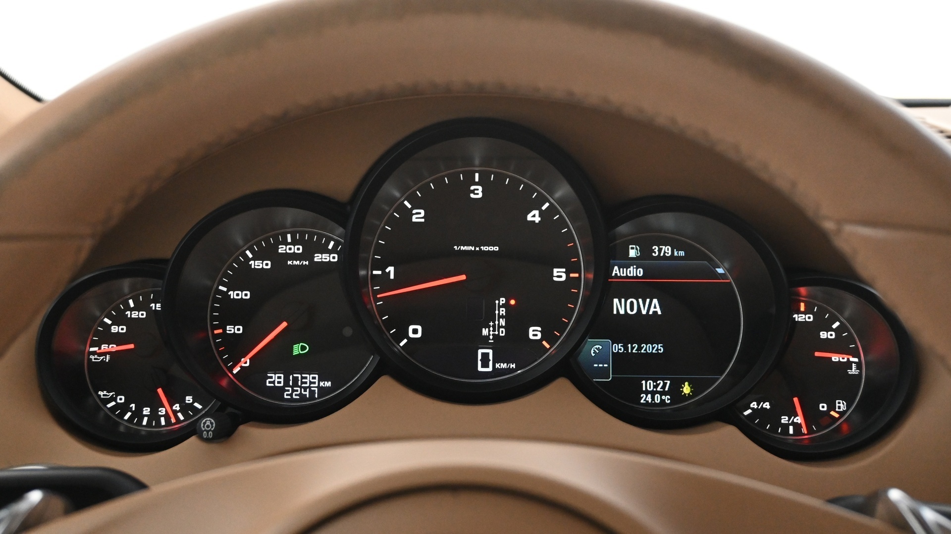 PORSCHE Cayenne 2011