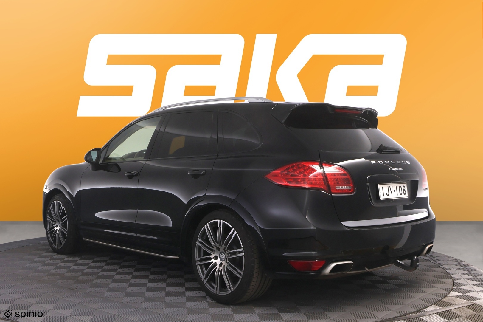 PORSCHE Cayenne 2011