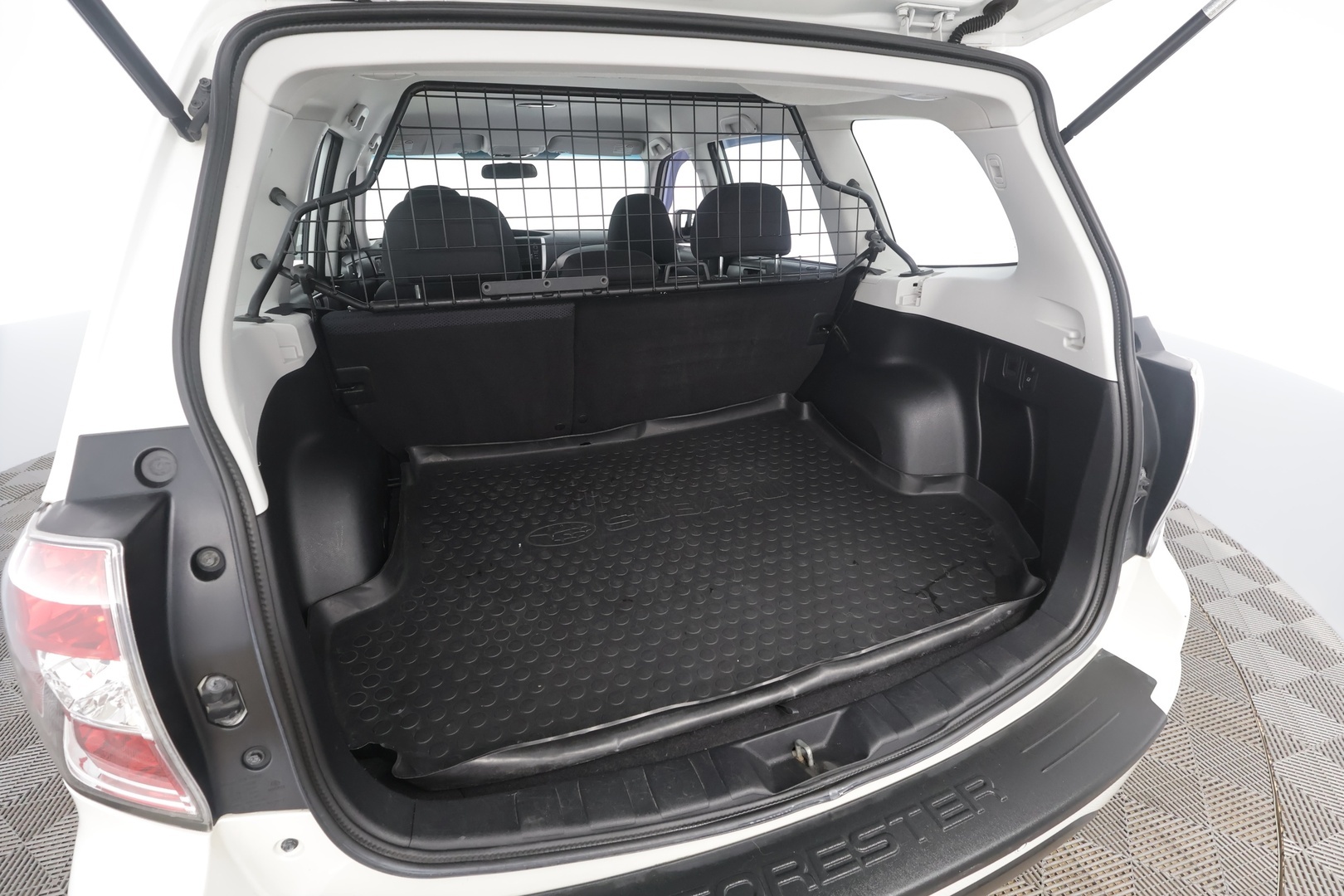 SUBARU Forester 2011
