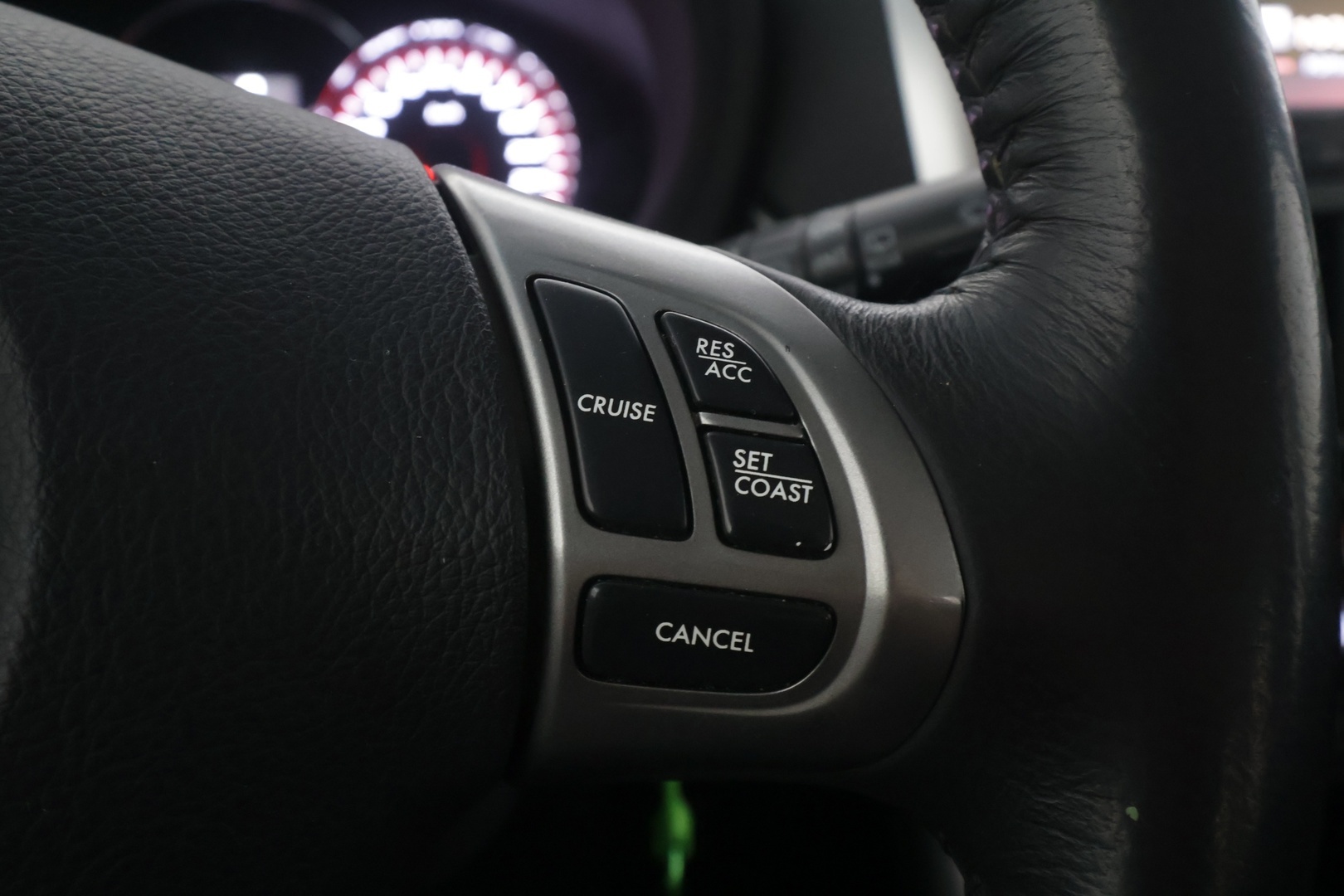 SUBARU Forester 2011
