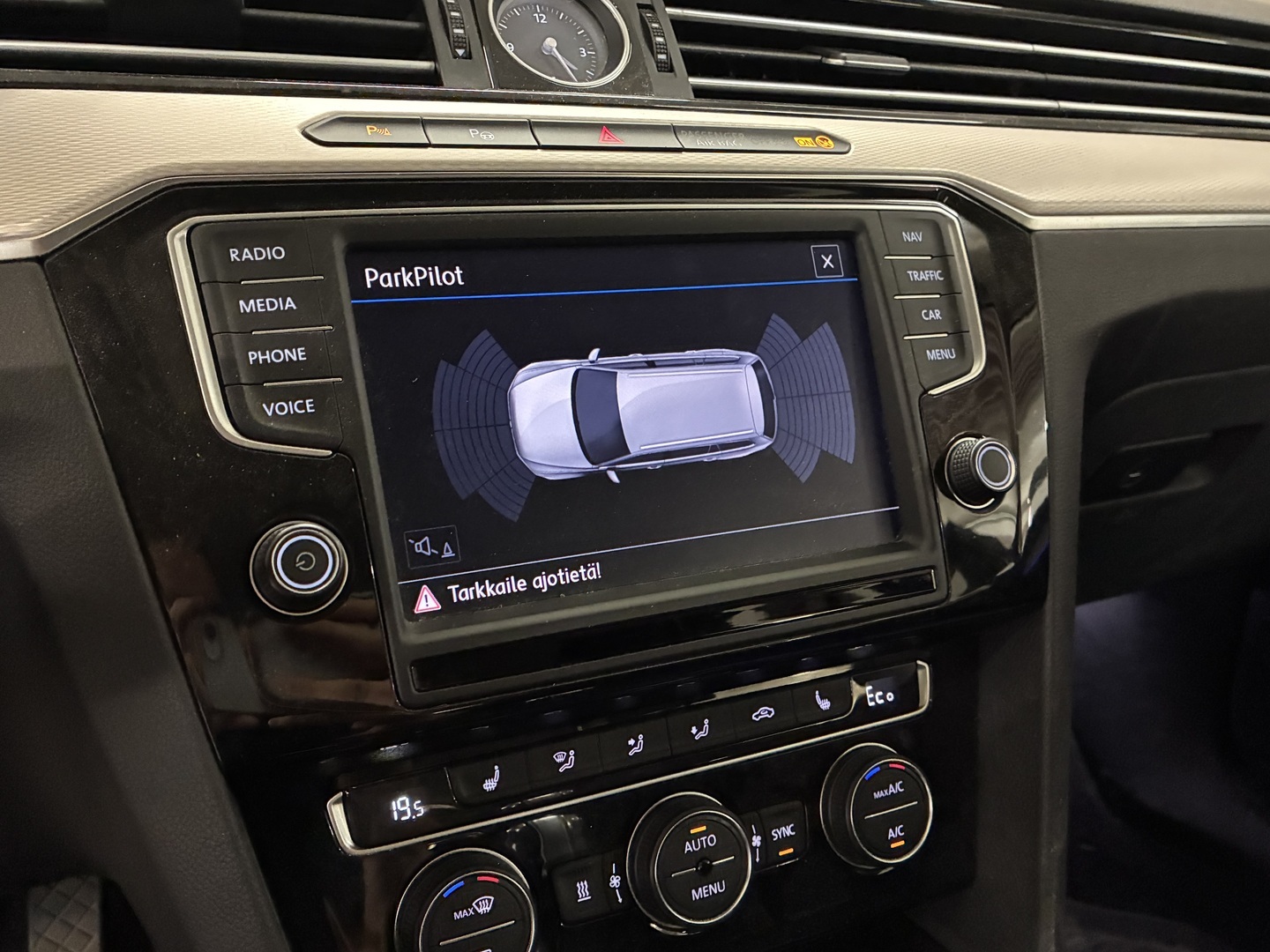 VOLKSWAGEN Passat 2017