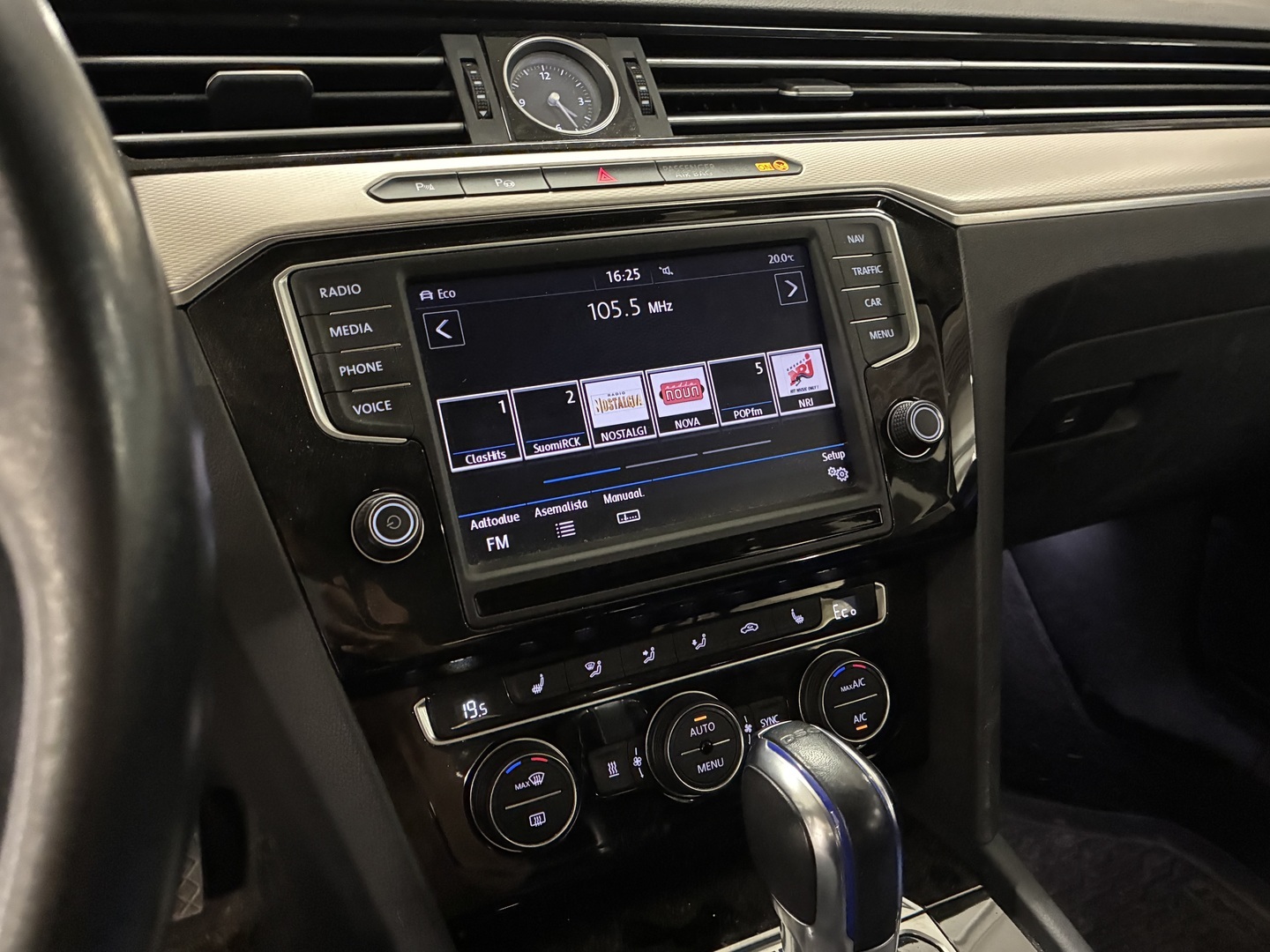 VOLKSWAGEN Passat 2017