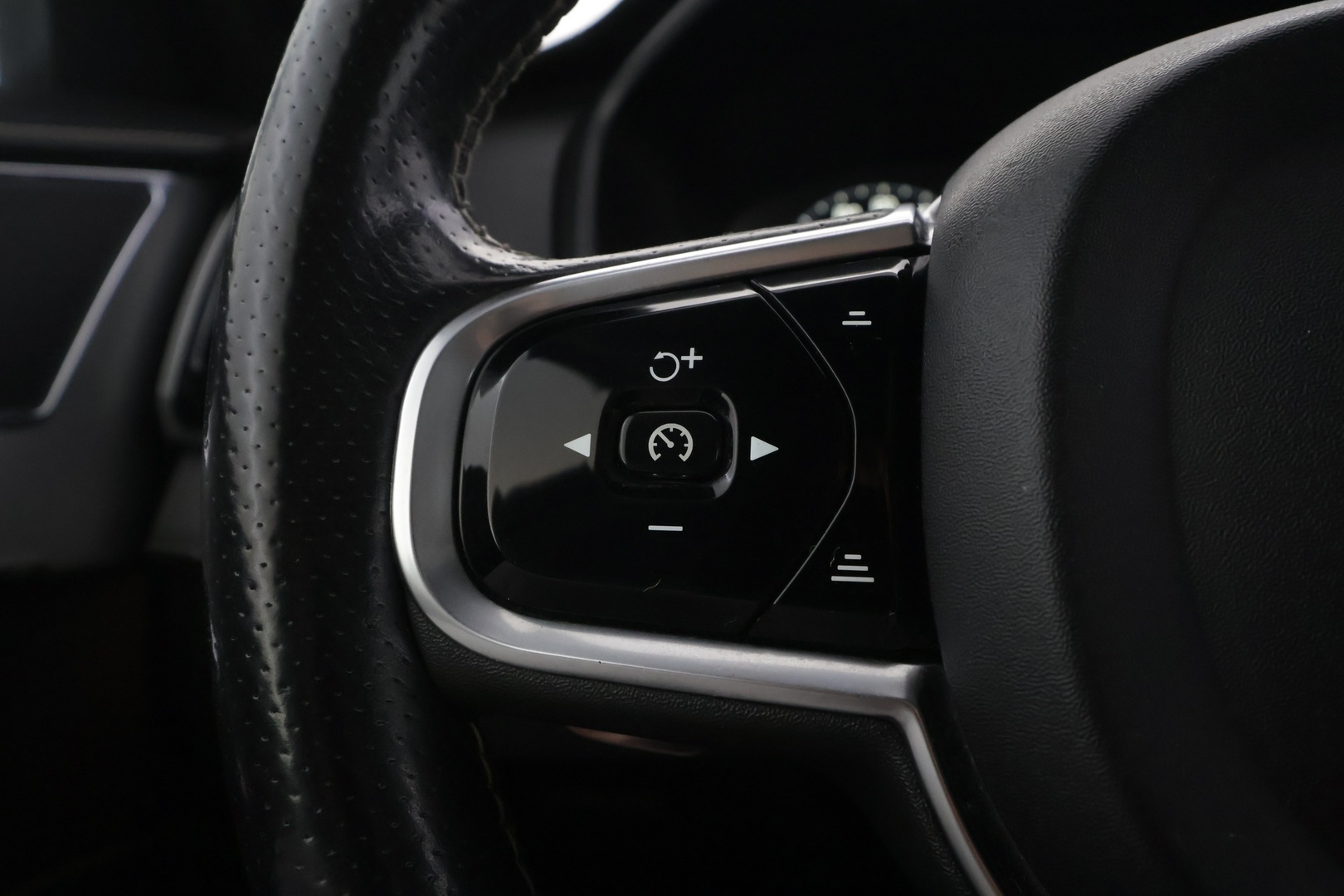 VOLVO XC90 2017