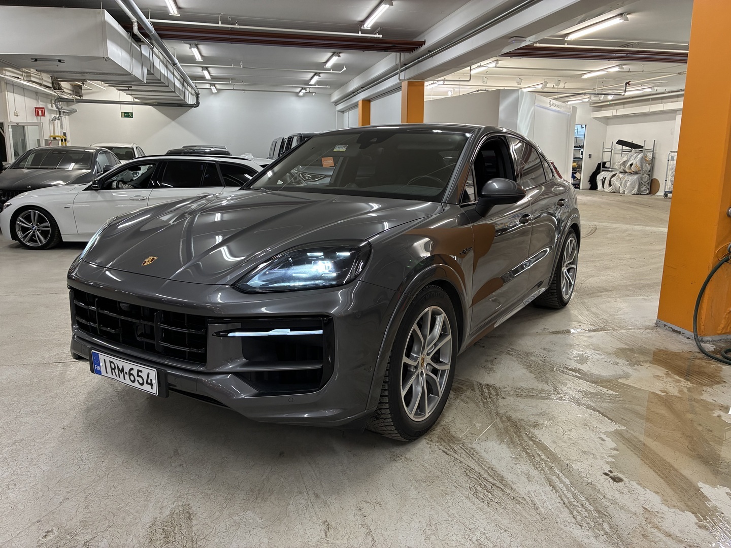 PORSCHE Cayenne 2024