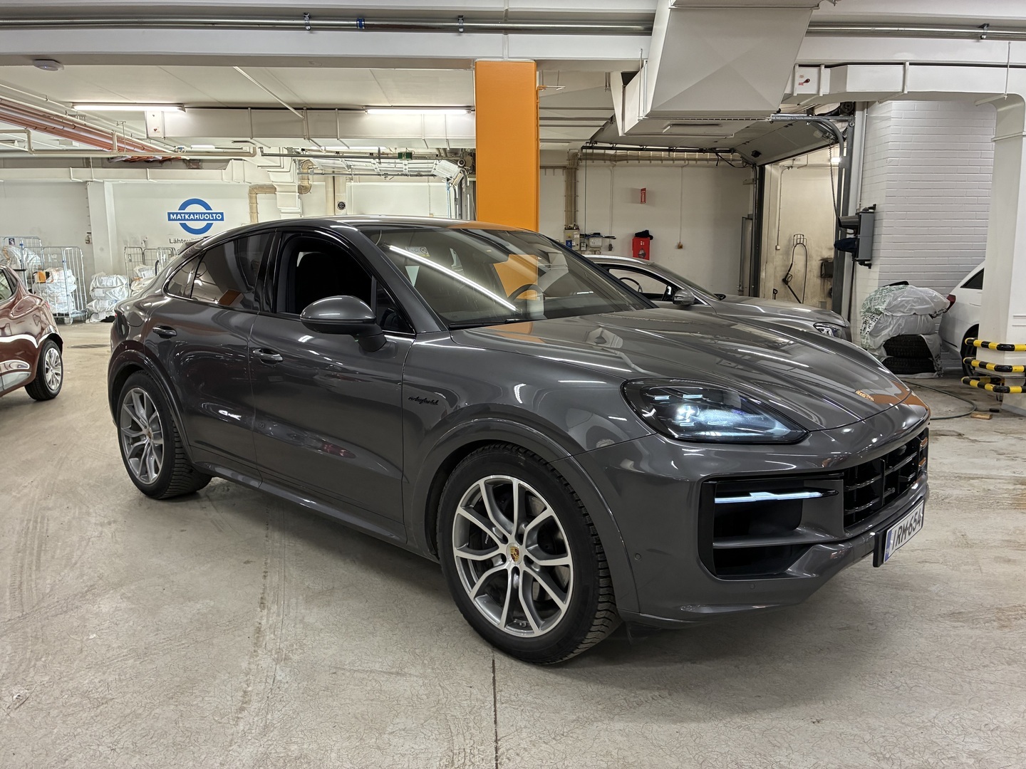PORSCHE Cayenne 2024