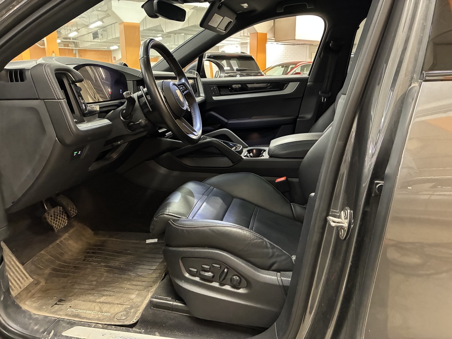 PORSCHE Cayenne 2024