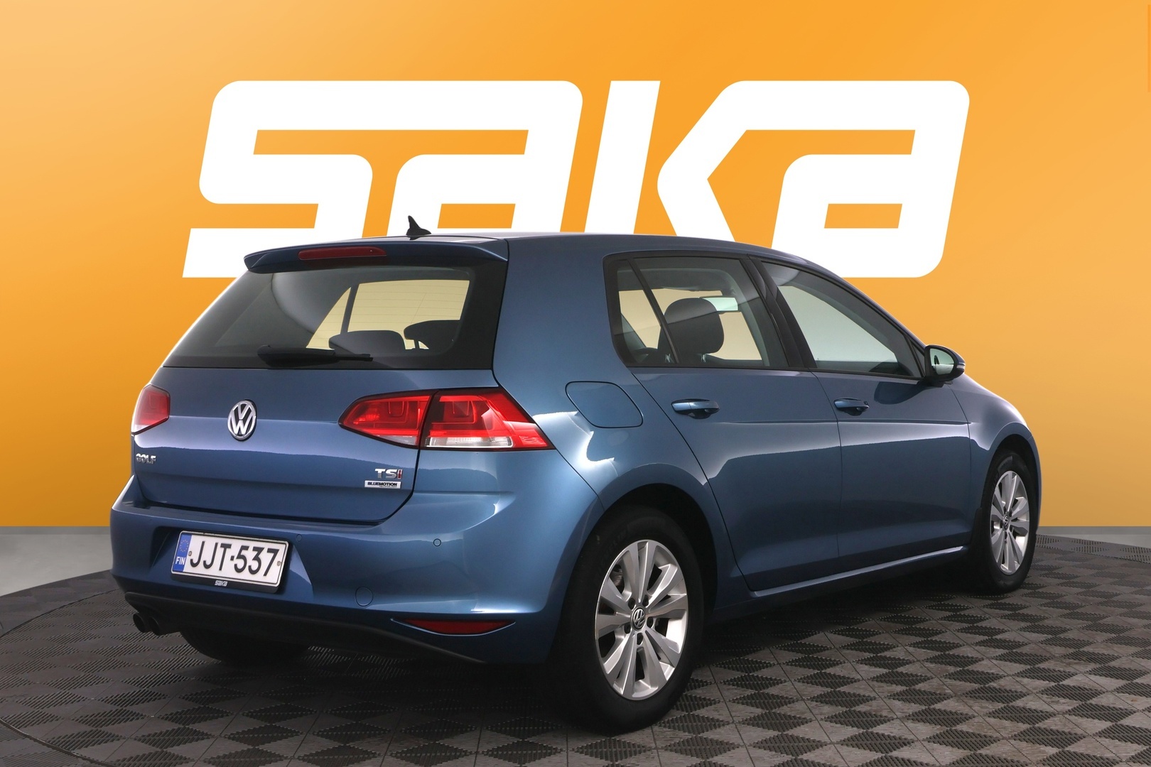 VOLKSWAGEN Golf 2015