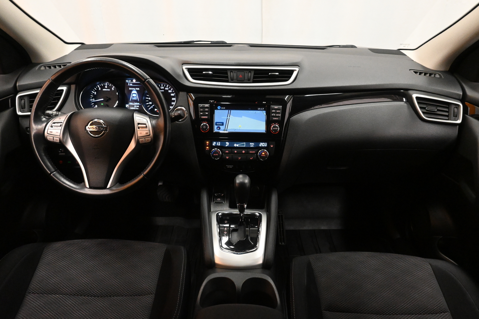 NISSAN Qashqai 2017