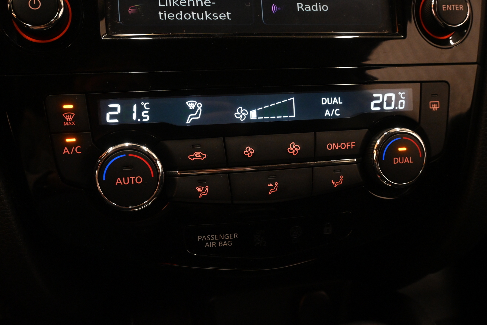 NISSAN Qashqai 2017