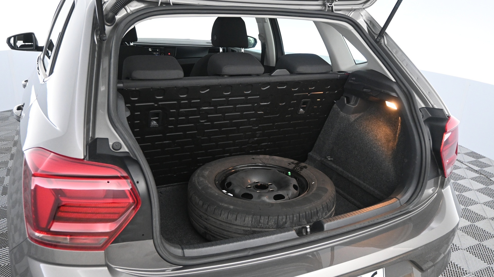 VOLKSWAGEN Polo 2020