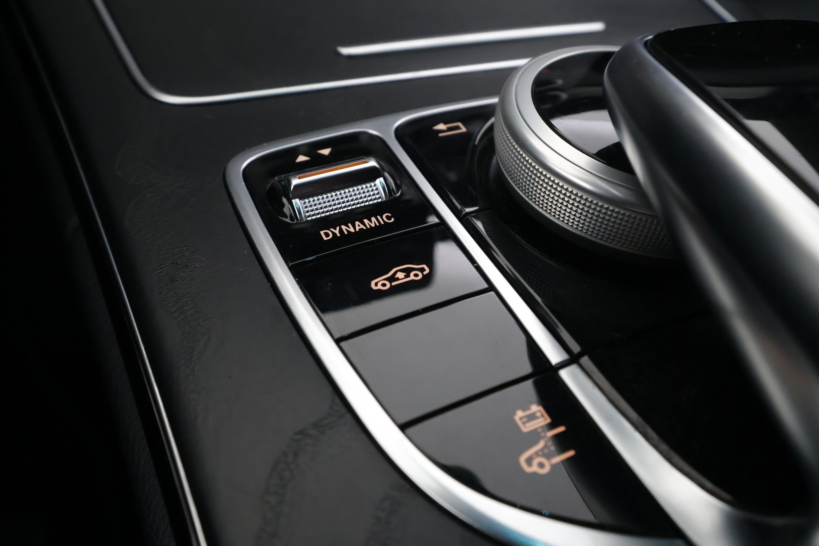 MERCEDES-BENZ C 2017