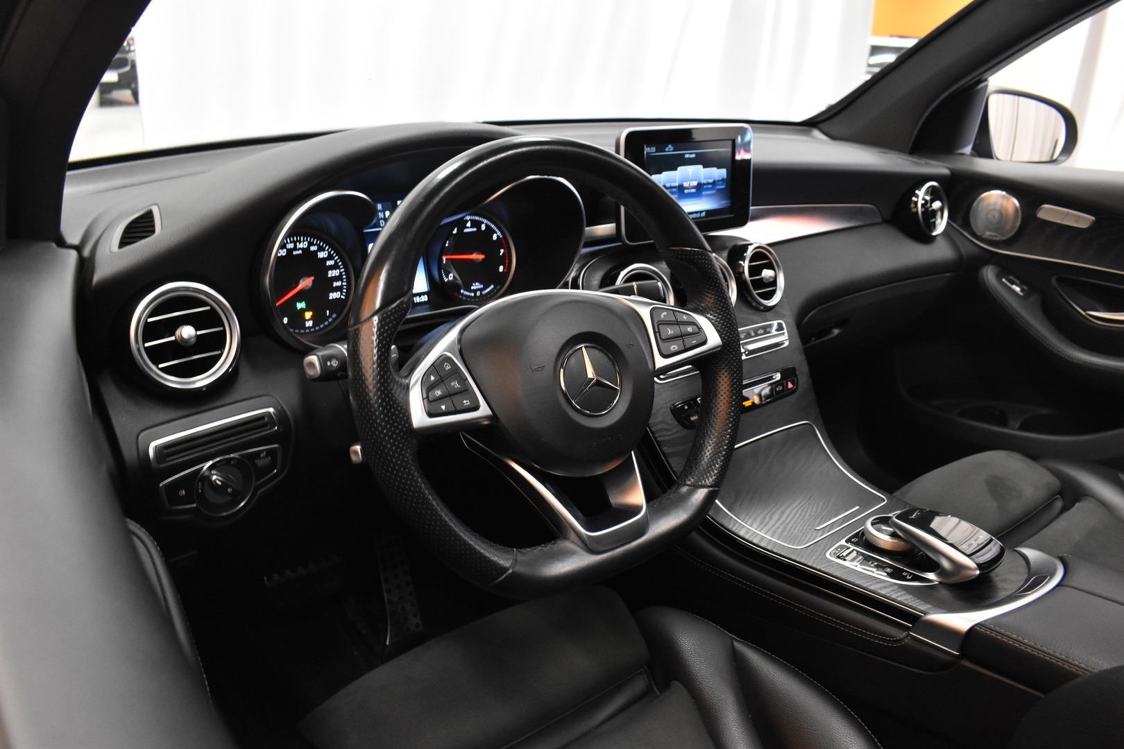MERCEDES-BENZ GLC 2018