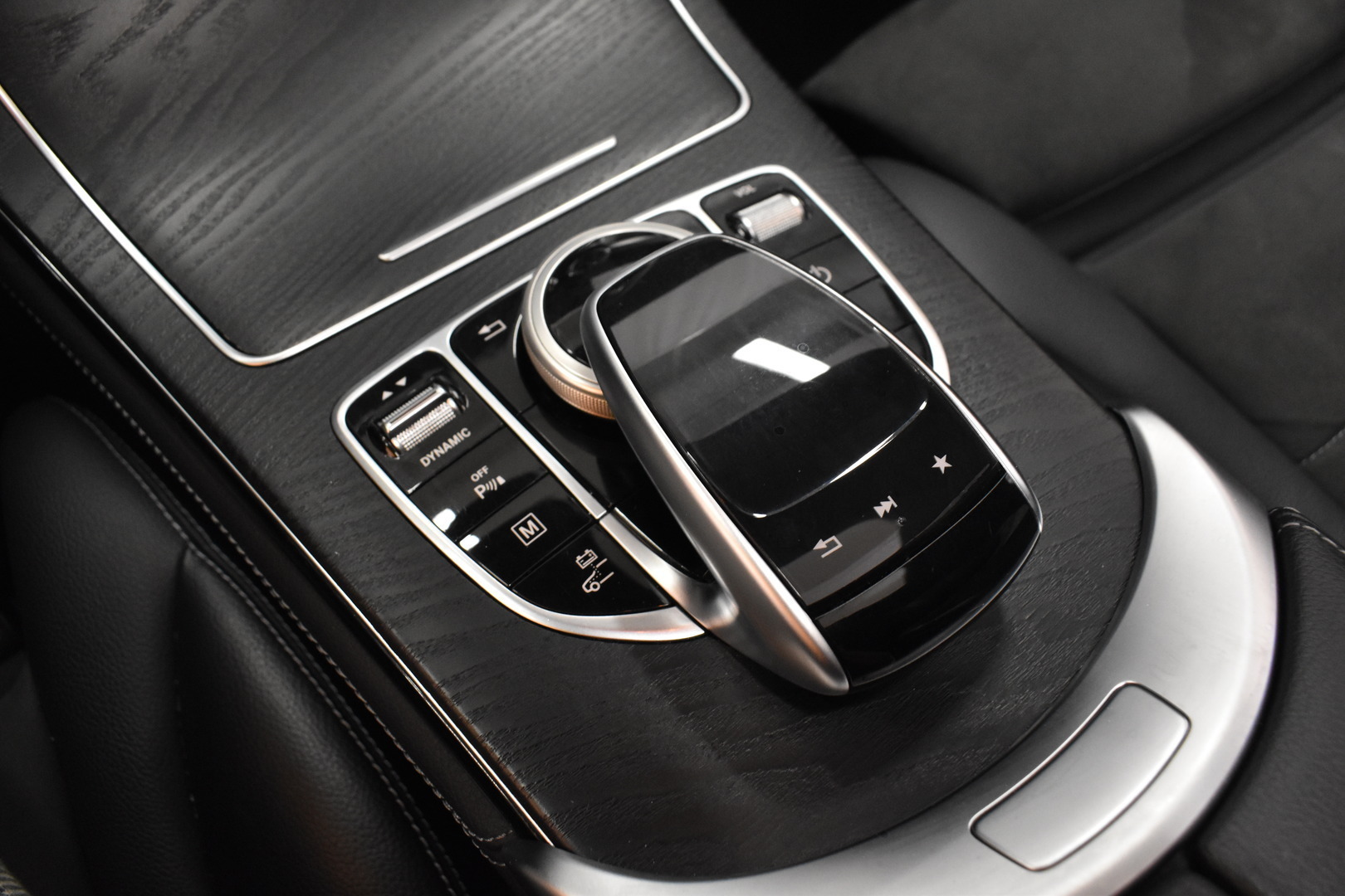 MERCEDES-BENZ GLC 2018